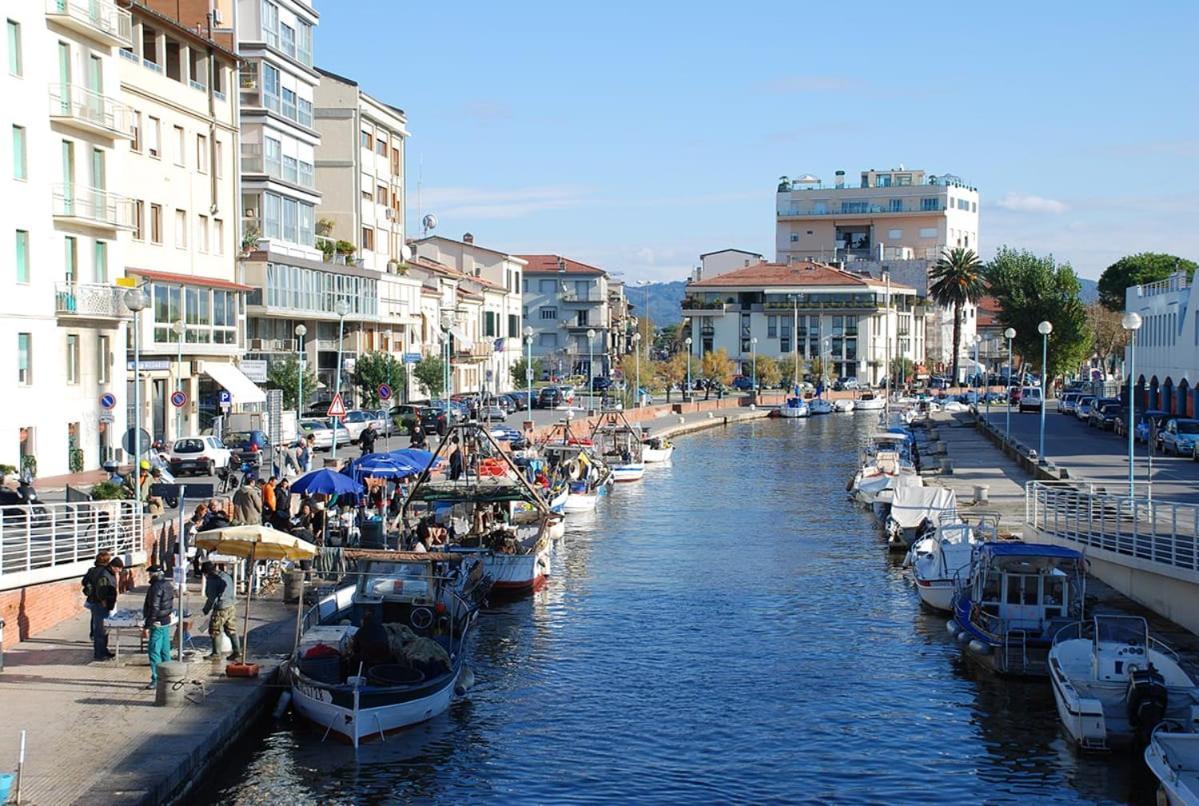 I Levrieri Hotell Torre del Lago Puccini Exteriör bild
