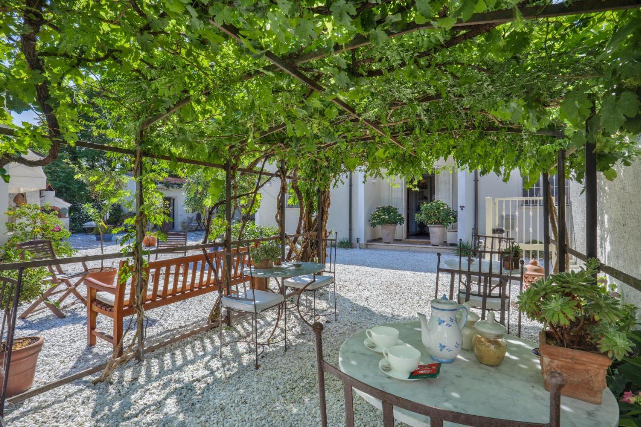 I Levrieri Hotell Torre del Lago Puccini Exteriör bild