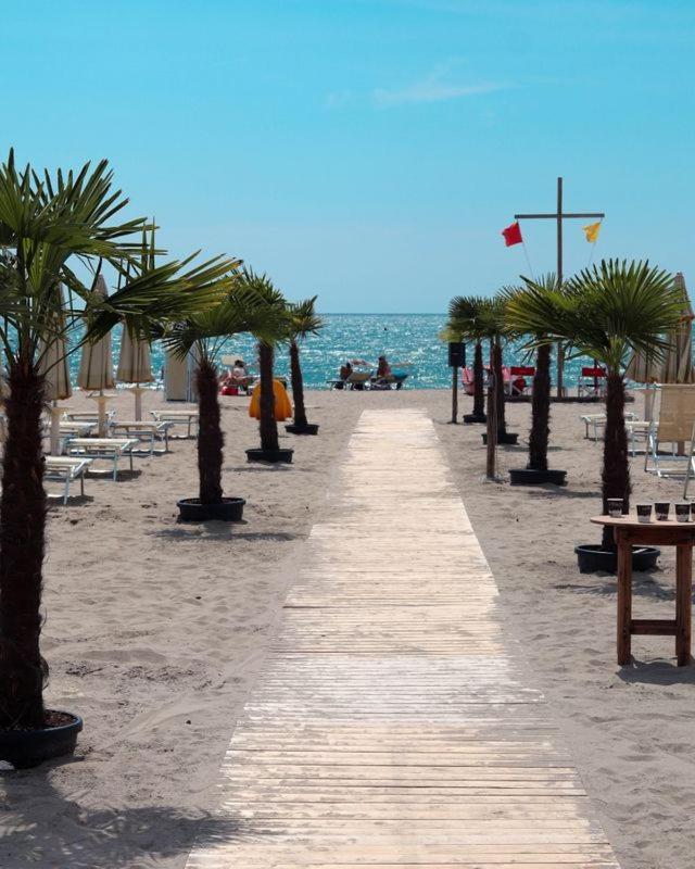 I Levrieri Hotell Torre del Lago Puccini Exteriör bild